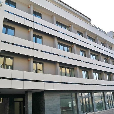 Riverside Apartman With Free Parking Győr Exterior foto