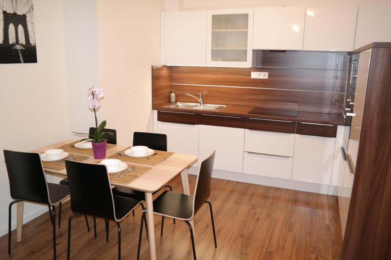 Riverside Apartman With Free Parking Győr Exterior foto