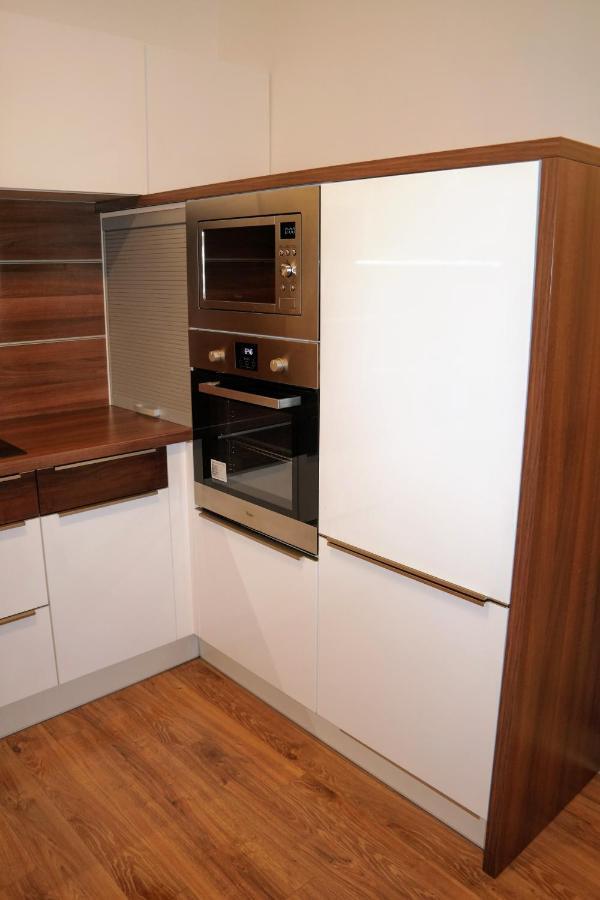 Riverside Apartman With Free Parking Győr Exterior foto