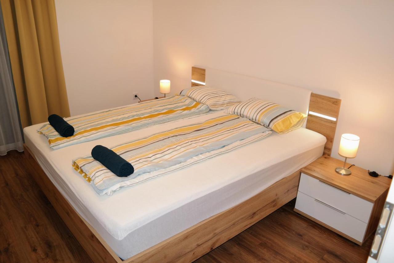 Riverside Apartman With Free Parking Győr Exterior foto