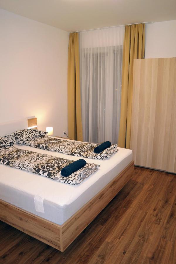 Riverside Apartman With Free Parking Győr Exterior foto